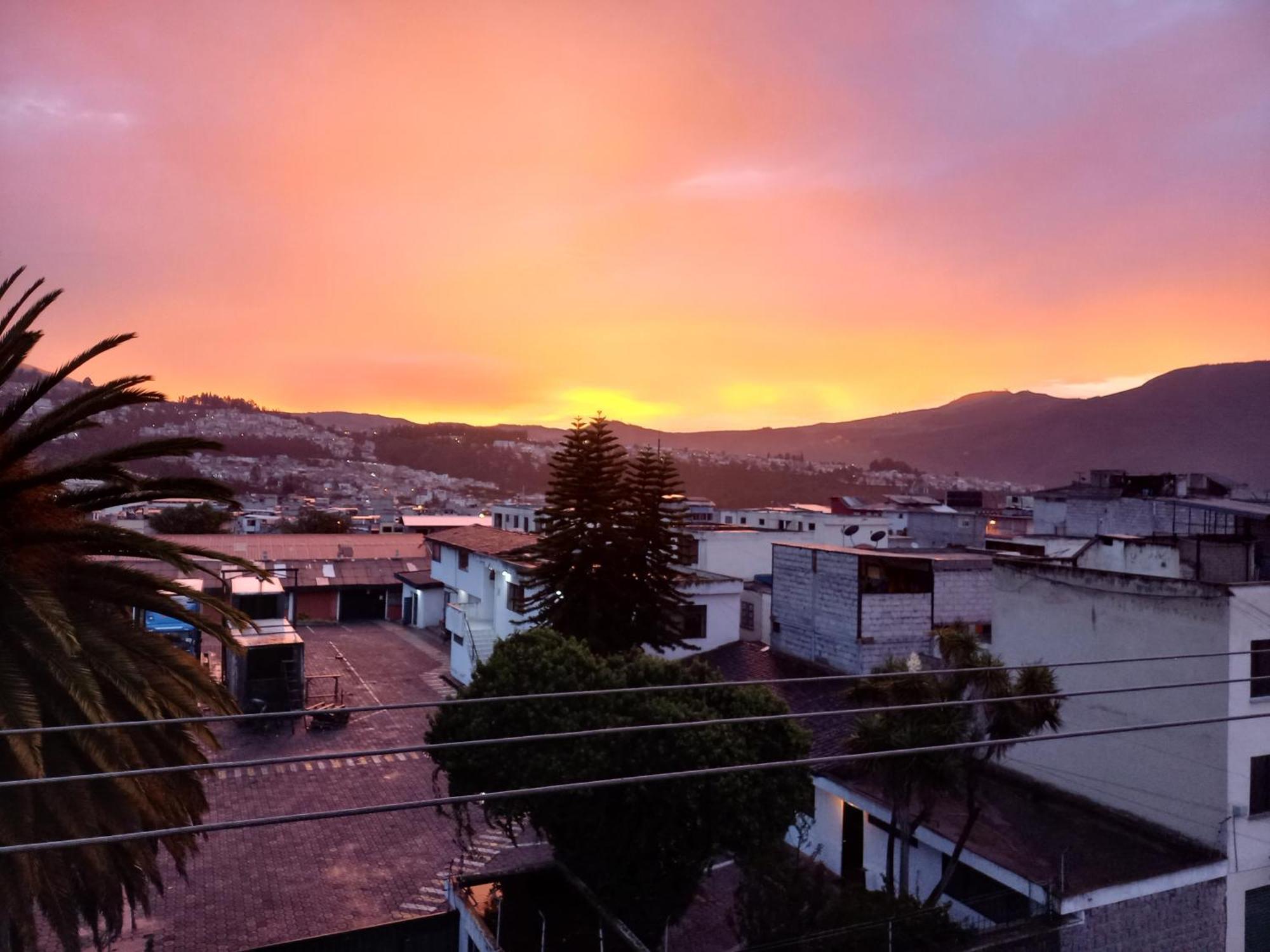 El Vergel Norte Hotel Quito Eksteriør billede